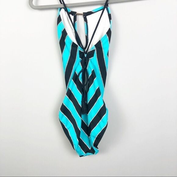 MICHAEL KORS | V Design One Piece Swimsuit Size 6 - Picture 6 of 7